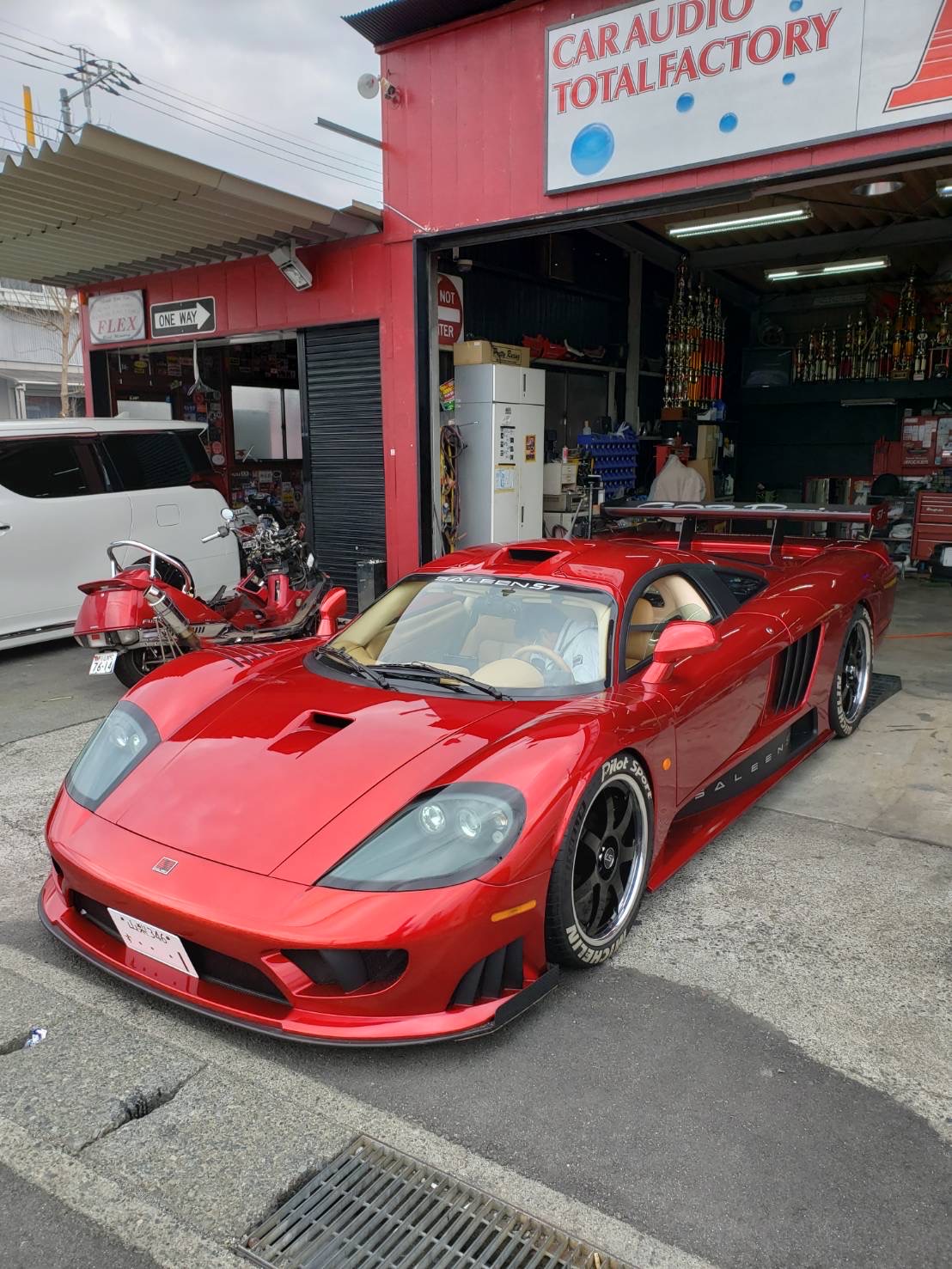 Saleen S7